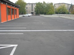 Parking dachowy, Nitra, Słowacja